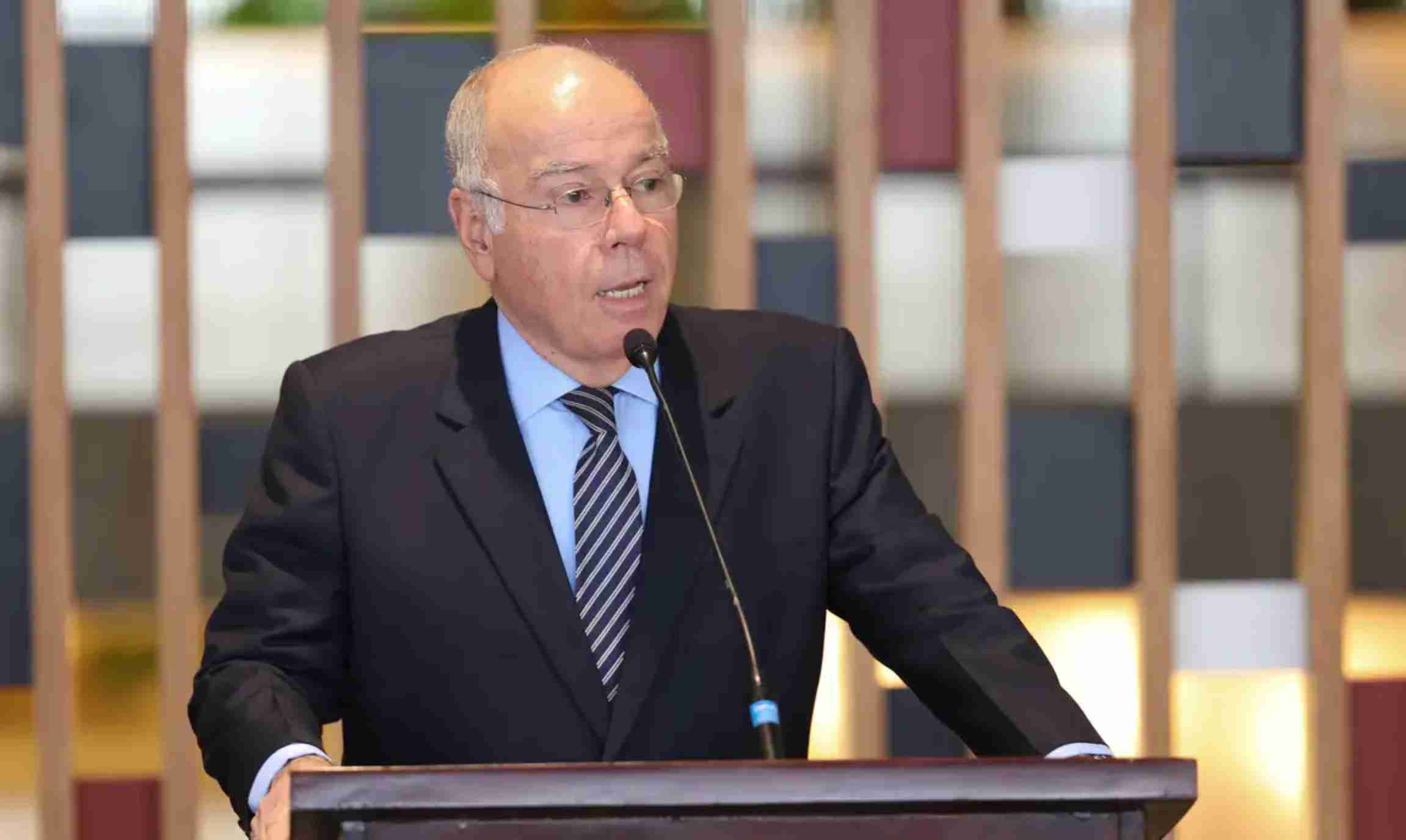  Chanceler critica brasileiros no exterior e minimiza crise com os EUA