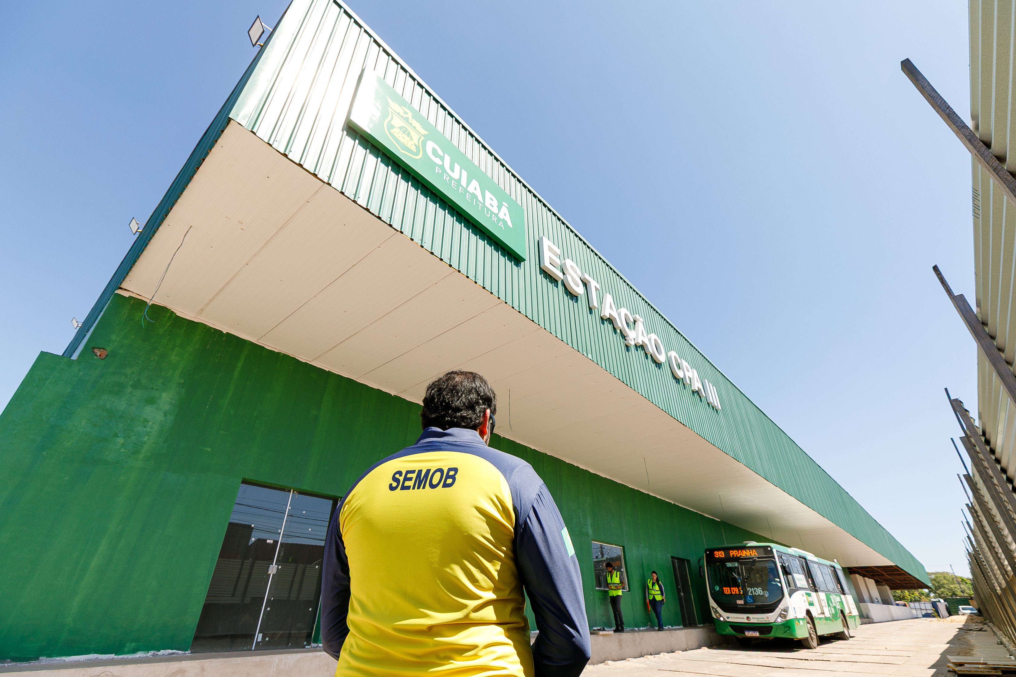  Prefeito cobra agilidade e garante uso do Terminal do CPA 3 durante período chuvoso