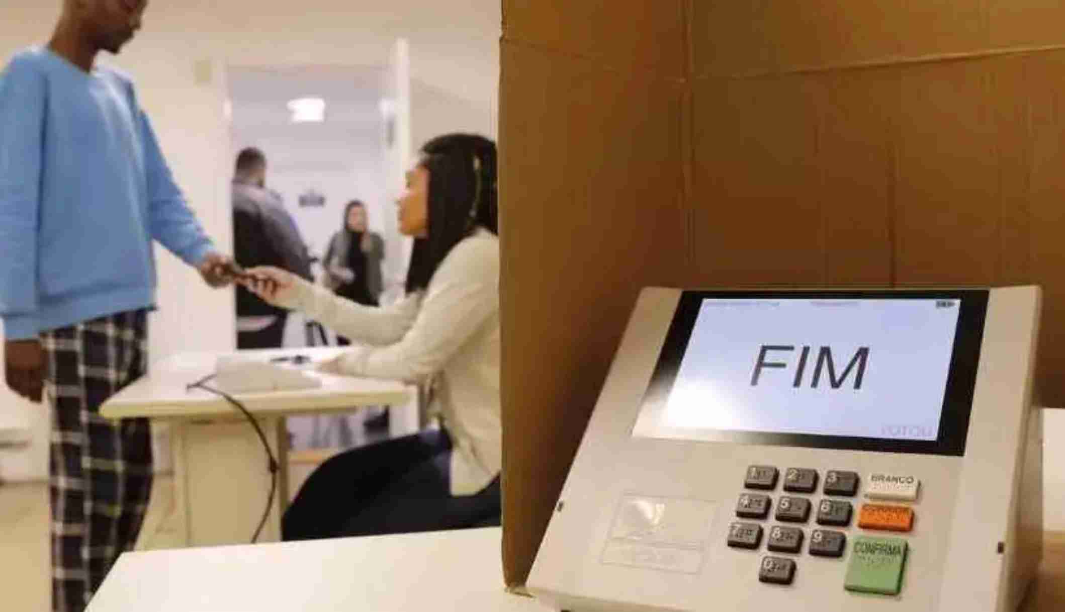  Senado aprova voto impresso em reforma eleitoral