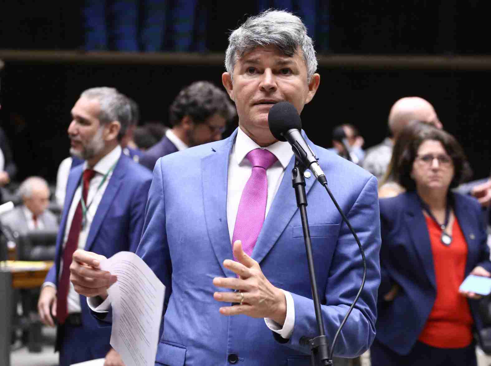  SHOWMÍCIO DO LULA: Medeiros aciona PGR e TSE contra escola de samba por crime eleitoral e ataque à liberdade religiosa
